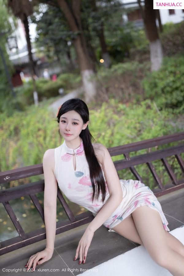 逗逗DouDou  [XiuRen]高清写真图 2024.08.29 No.9087 小逗逗 丝袜美腿第23张图片